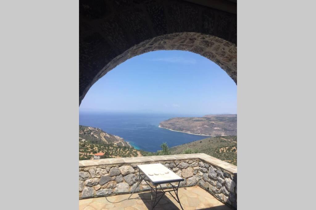 Πύργος Παραδοσιακός Με Μαγευτική Θέα - Villa Traditional Tower With Amazing Sea View Areopoli Zewnętrze zdjęcie