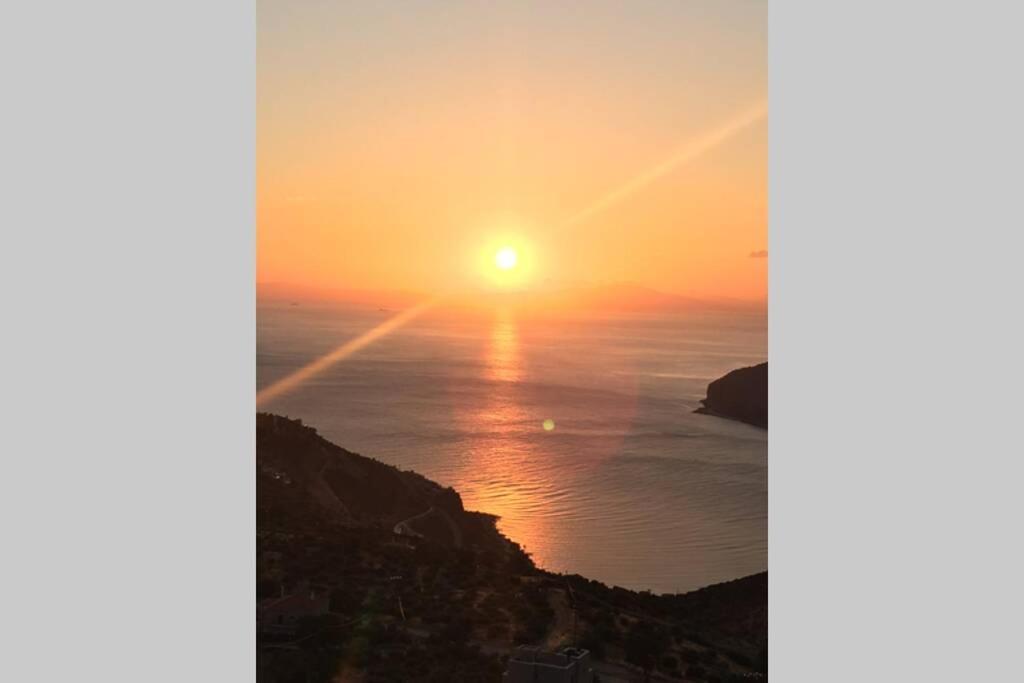 Πύργος Παραδοσιακός Με Μαγευτική Θέα - Villa Traditional Tower With Amazing Sea View Areopoli Zewnętrze zdjęcie