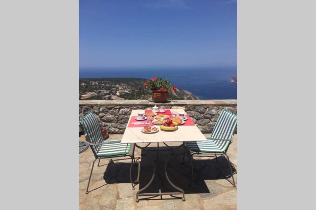 Πύργος Παραδοσιακός Με Μαγευτική Θέα - Villa Traditional Tower With Amazing Sea View Areopoli Zewnętrze zdjęcie